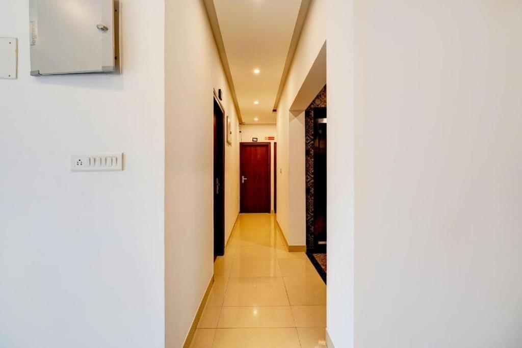 Hotel Broadway Near Delhi Airport Neu-Delhi Exterior foto
